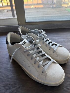 Casual Light Gray Woman's Low-Top Sneakers